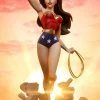 Sideshow Collectibles Justice League Animated - Wonder Woman Statue