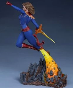 Sideshow Collectibles Marvel Comics - Captain Marvel Statue