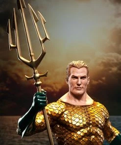 Sideshow Collectibles DC Comics - Aquaman Premium Format 1:4 Scale Statue