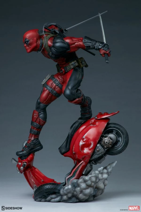 Sideshow Collectibles Marvel Comics - Deadpool Premium Format Statue 3 Sideshow Collectibles Marvel Comics - Deadpool Premium Format Statue