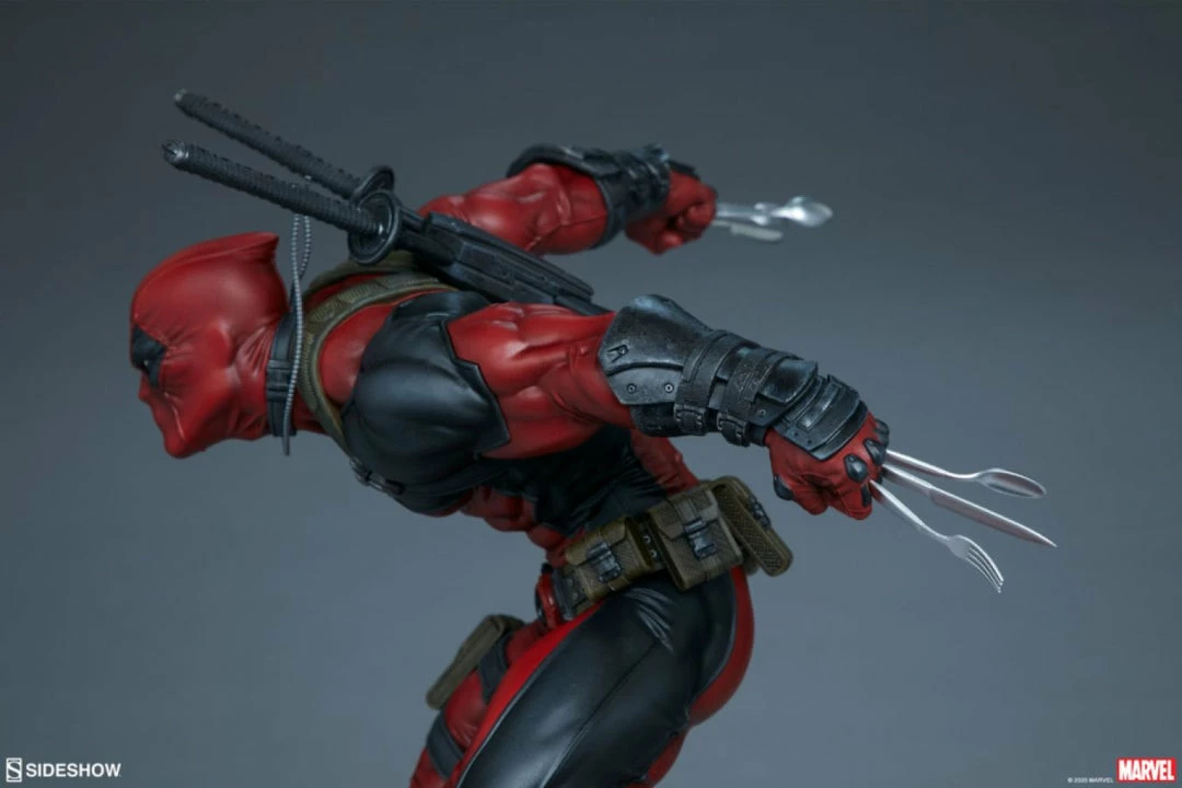 Sideshow Collectibles Marvel Comics - Deadpool Premium Format Statue 7 Sideshow Collectibles Marvel Comics - Deadpool Premium Format Statue