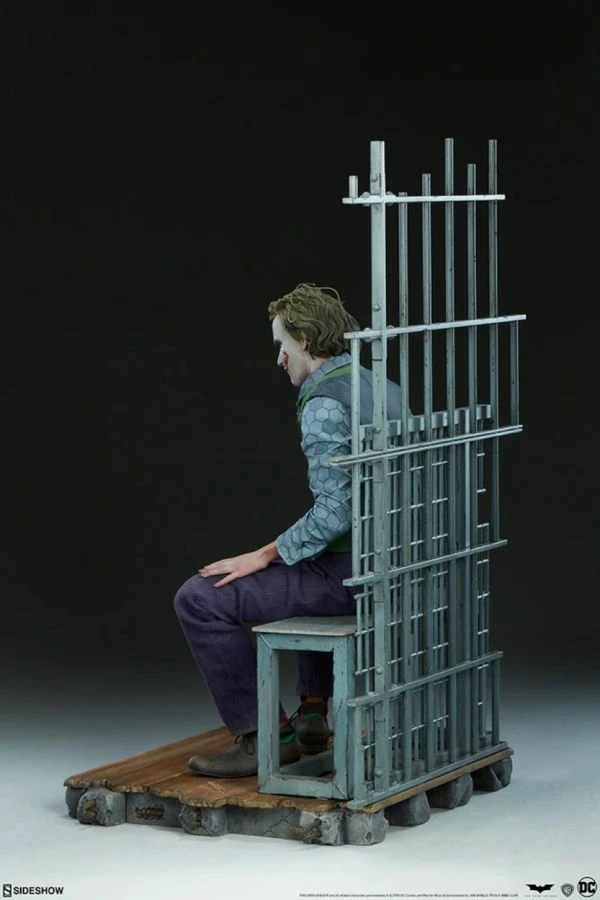 Sideshow Collectibles Batman The Dark Knight - Joker Premium Fortmat Statue 3 Sideshow Collectibles Batman The Dark Knight - Joker Premium Fortmat Statue