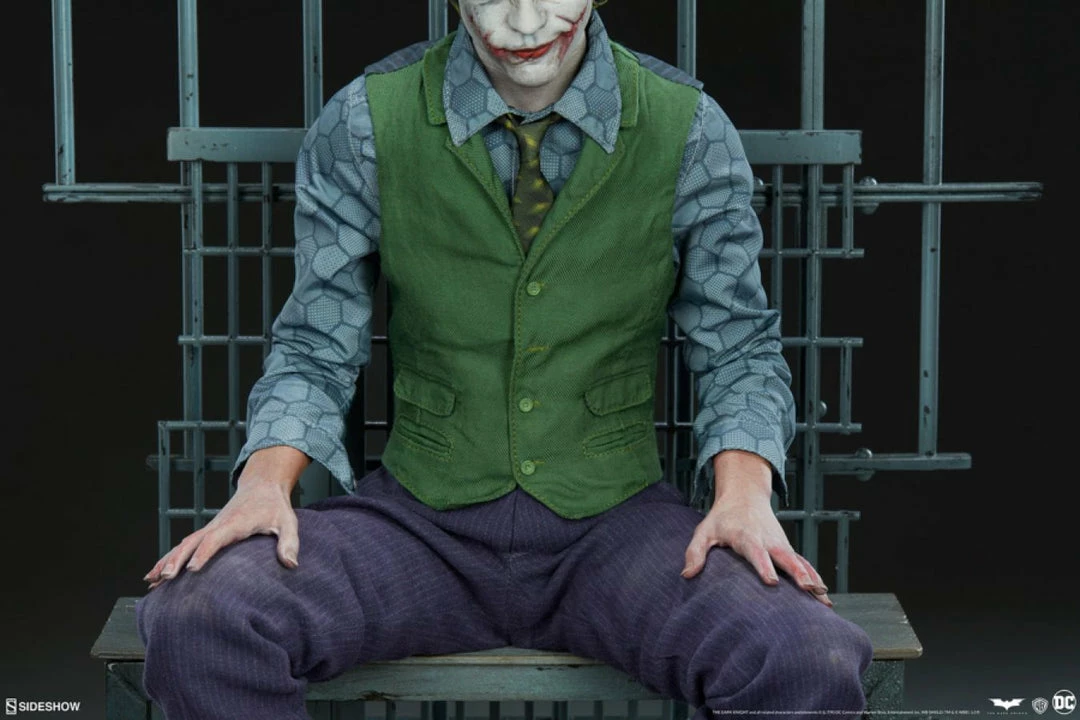 Sideshow Collectibles Batman The Dark Knight - Joker Premium Fortmat Statue 7 Sideshow Collectibles Batman The Dark Knight - Joker Premium Fortmat Statue