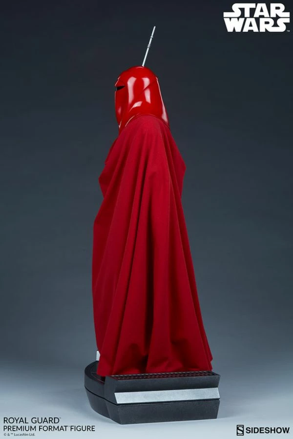 Sideshow Collectibles Star Wars - Royal Guard Premium Format Statue 4 Sideshow Collectibles Star Wars - Royal Guard Premium Format Statue